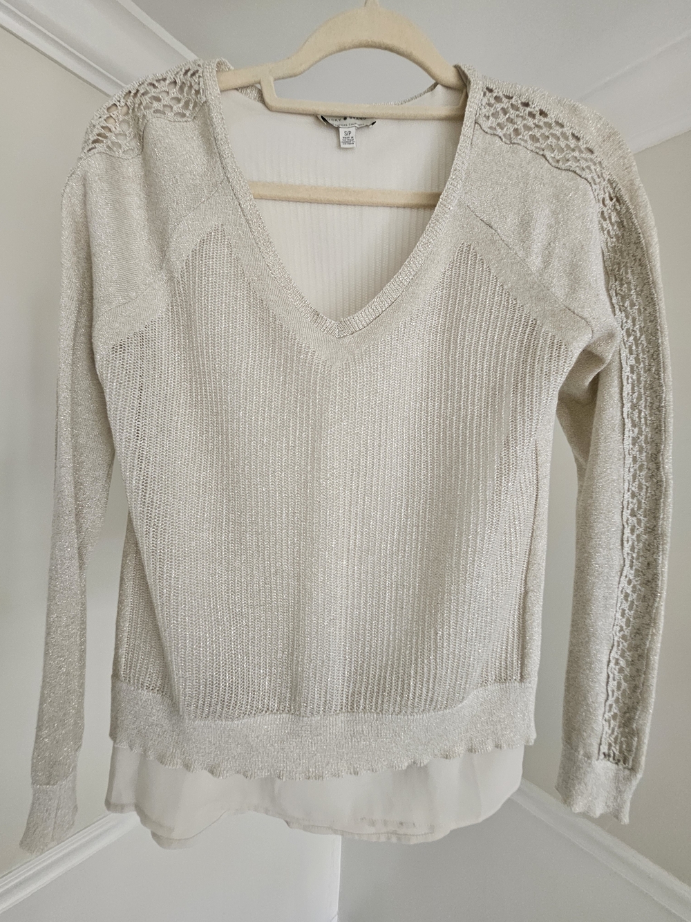 Light Cream V-Neck Knit Sweater with Sheer Hem